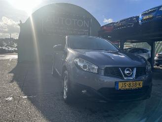 krockskadad bil auto Nissan Qashqai 1.6 Acenta 2010/4