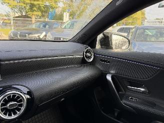 Mercedes Cla-klasse 180 100KW Autom. Clima Navi Sfeerverlichting AMG-pakket Led picture 15
