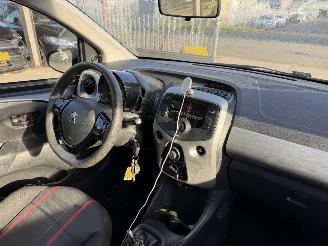 Peugeot 108 1.0 e-VTI 50KW Led Airco Active 5-Drs picture 8