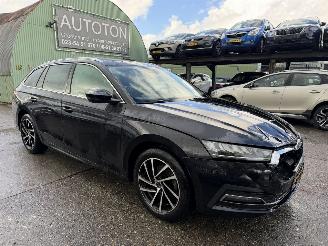 Coche accidentado Skoda Octavia 1.0 e-TSI DSG Pano Clima Navi Led Business Edition NAP 2021/3