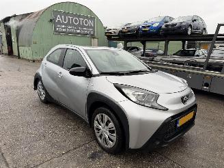 Avarii autoturisme Toyota Aygo X 1.0 VVT-I 53KW MT-Play Airco NAP 2023/5