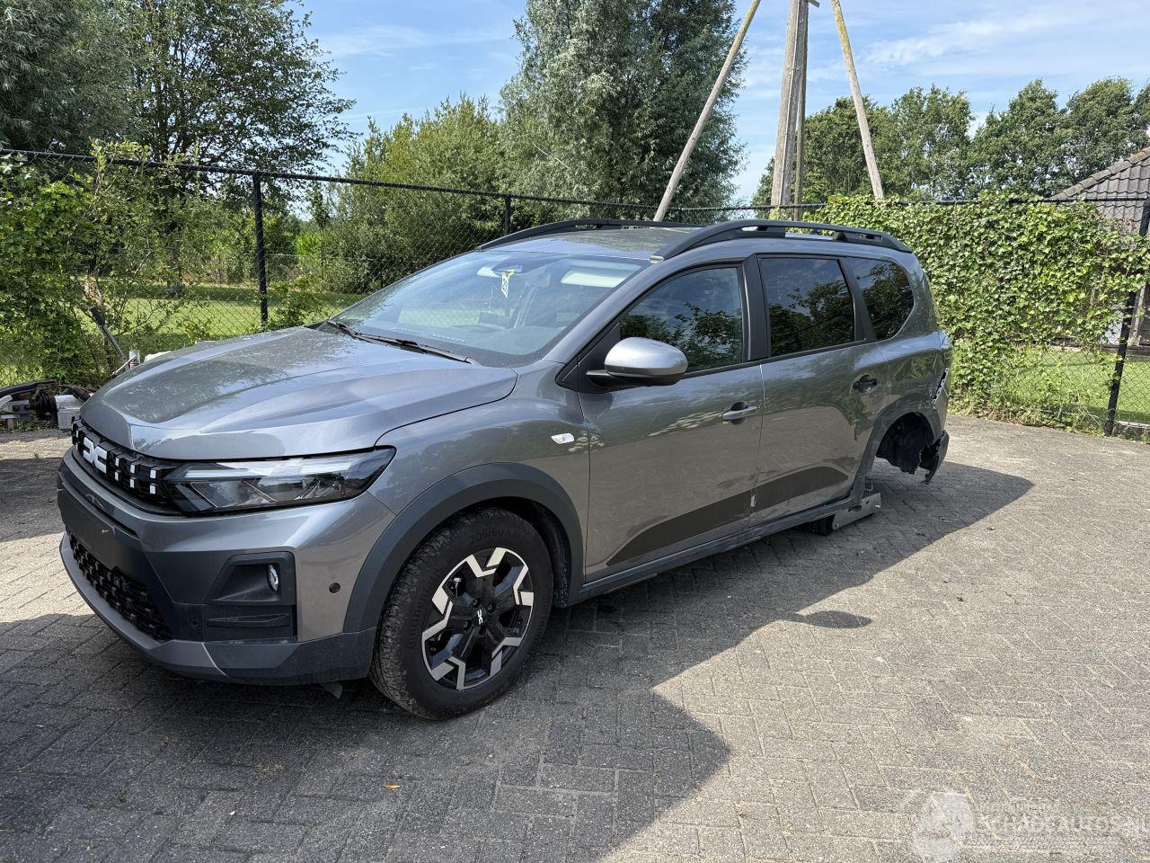 Dacia Jogger HYBRID  7 SEATER