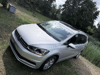 krockskadad bil auto Volkswagen Touran HIGHLINE 2022/7