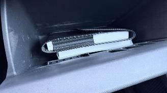 Volkswagen Caddy 7 Persoons picture 14