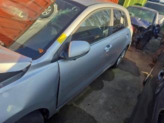 Kia Rio Rio IV (YB), Hatchback, 2017 1.0i T-GDi 100 12V picture 2