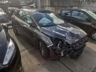  Ford Focus  2017/3