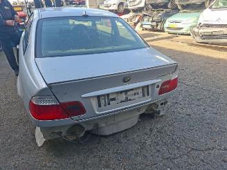 Coche siniestrado BMW 3-serie 3 serie (E46/2), Coupe, 1998 / 2006 330 Ci 24V 2001