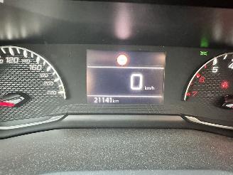 Peugeot 208 1.2 Allure picture 44