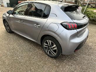 Peugeot 208 1.2 Allure picture 33