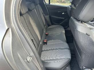 Peugeot 208 1.2 Allure picture 42