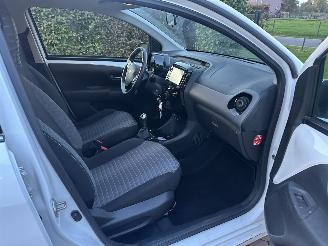 Peugeot 108 Allure picture 22