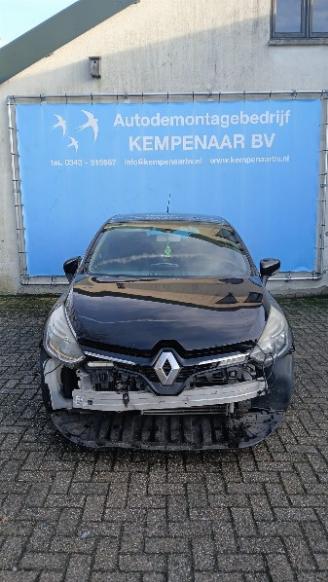 Vrakbiler auto Renault Clio Clio IV (5R) Hatchback 5-drs 0.9 Energy TCE 90 12V (H4B-400(H4B-A4)) [=
66kW]  (11-2012/08-2021) 2013/9