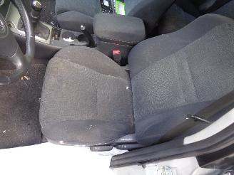 Toyota Corolla Corolla (E12) Hatchback 1.6 16V VVT-i (3ZZFE) [81kW]  (01-2002/12-2006=
) picture 7