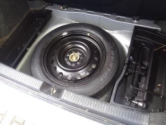 Toyota Corolla Corolla (E12) Hatchback 1.6 16V VVT-i (3ZZFE) [81kW]  (01-2002/12-2006=
) picture 11
