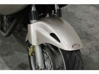 Honda NTV 650 Deauville picture 10