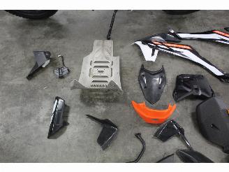 KTM  890 Adventure R picture 8