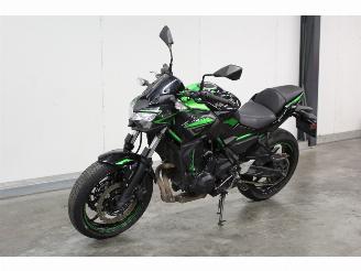 Kawasaki Z 650 rijdbare schade picture 2