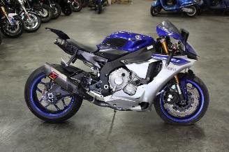 Yamaha  YZF R1 picture 1