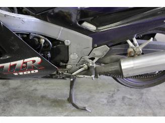 Kawasaki  ZZ-R 1100 picture 3
