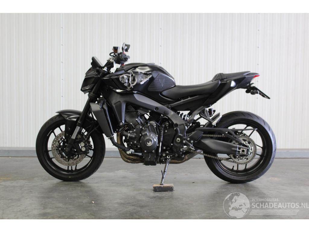 Yamaha  MT 09 2.750 km