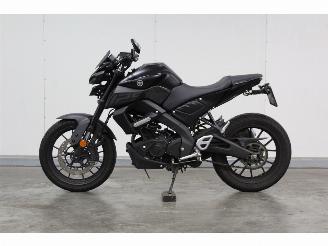 krockskadad bil motor Yamaha  MTN 125 ABS 2020