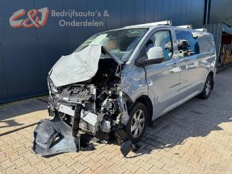 Vrakbiler auto Ford Transit Transit Custom, Van, 2023 2.0 EcoBlue 136 2025/4