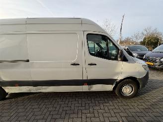 Mercedes Sprinter  picture 10