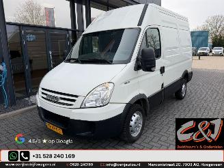 krockskadad bil bedrijf Iveco Daily  2008/3