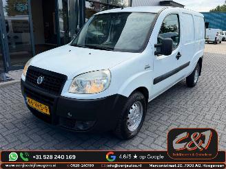 krockskadad bil bedrijf Fiat Doblo  2008/6