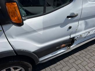 Ford Transit  picture 16