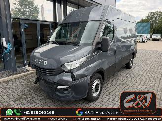 skadebil bedrijf Iveco Daily  2019/4