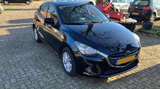 Coche accidentado Mazda 2 1.5 Skyactiv 2015/9