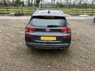 Hyundai I-30  picture 4