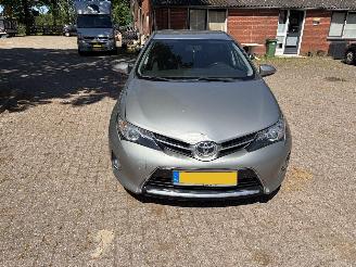 Toyota Auris gereserveerd picture 6