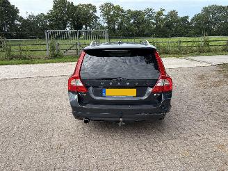 skadebil auto Volvo V-70 T4 R Edition 2013/7