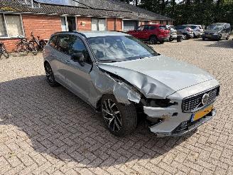Volvo V-60 2.0 B4 PlUS DARK picture 6
