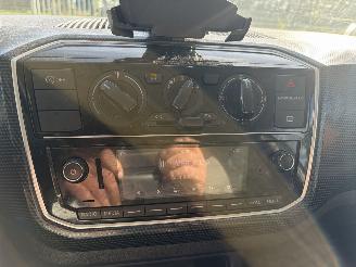 Volkswagen Up!  picture 10