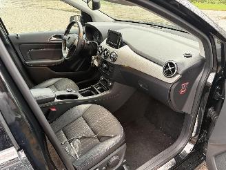 Mercedes B-klasse 200 AMBITION AUTOMAAT picture 9