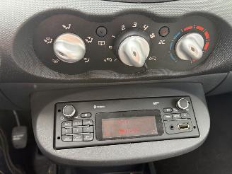 Renault Twingo 1.2 AIRCO picture 12