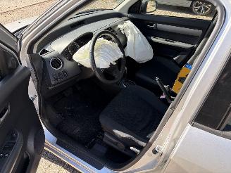 Suzuki Swift 1.5 automaat picture 9