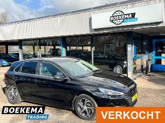 Avarii autoturisme Hyundai I-30 1.5 T-GDi MHEV Stoel&Stuur Verwarming + Ventilatie Navigatie Camera 2020/11