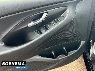 Hyundai I-30 1.5 T-GDi MHEV Stoel/Stuur Verwarming + Ventilatie Navigatie Camera picture 13