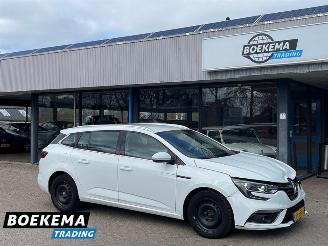 Vaurioauto  passenger cars Renault Mégane Estate 1.2 TCe Zen Navigatie Cruise Climate Navi 2018/5