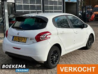 Peugeot 208 1.2 e-VTi Active Automaat Navigatie Climate picture 2