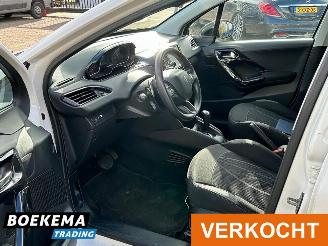 Peugeot 208 1.2 e-VTi Active Automaat Navigatie Climate picture 12