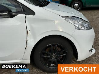 Peugeot 208 1.2 e-VTi Active Automaat Navigatie Climate picture 8