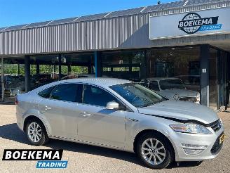 Schadeauto Ford Mondeo 2.0 TDCi Titanium Navigatie Climate Cruise PDC Trekh. 2011/3