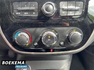 Renault Captur 0.9 TCe Expression Keyless Airco Cruise Trekh. picture 37