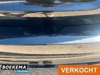 BMW 3-serie 318i High Executive Panorama Stoelverw. Navigatie Climate PDC picture 8