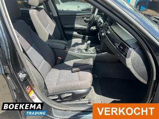 BMW 3-serie 318i High Executive Panorama Stoelverw. Navigatie Climate PDC picture 15